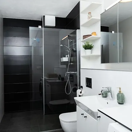 Apartment Mb With Parking *